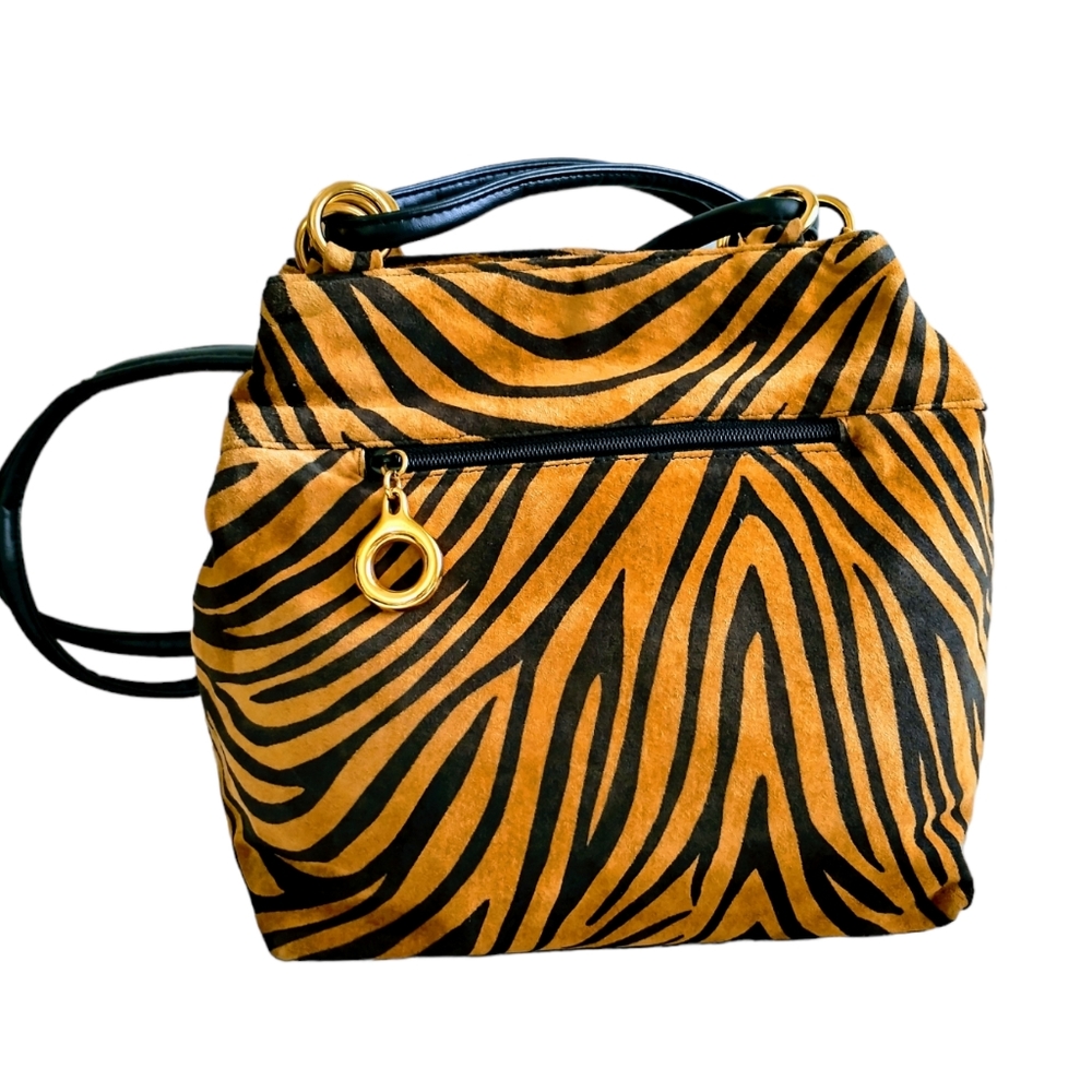 L.J.S Collection Drawstring Crossbody Bag - Picture 9 of 13